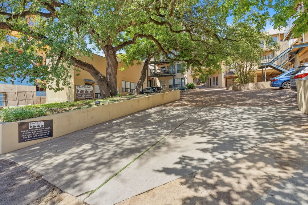 1106 W 6th Street #206 Austin, TX 78703