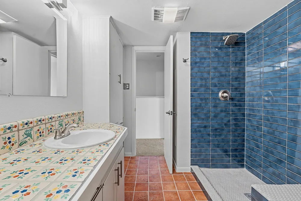 1106 W 6th Street #206 Austin, TX 78703
