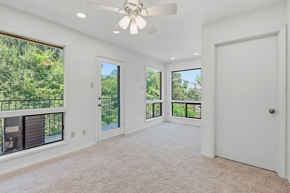 1106 W 6th Street #206 Austin, TX 78703