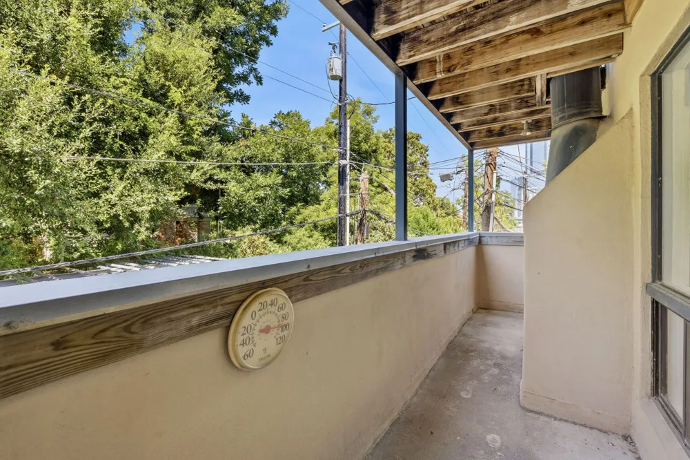 1106 W 6th Street #206 Austin, TX 78703