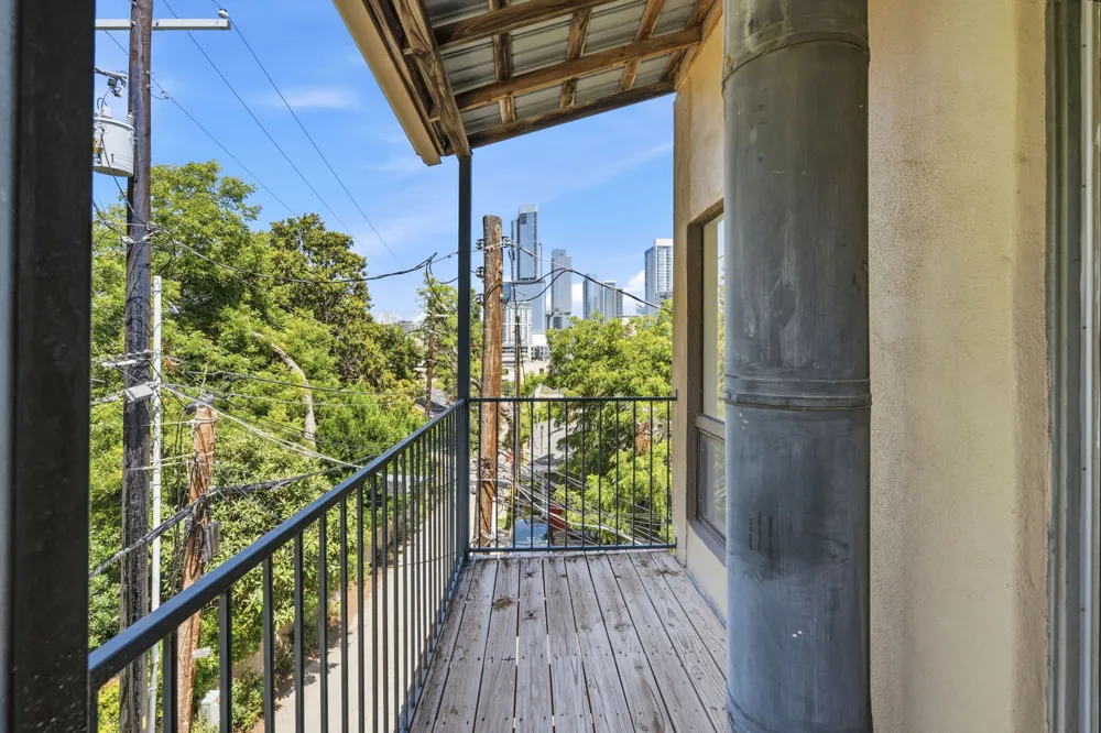 1106 W 6th Street #206 Austin, TX 78703