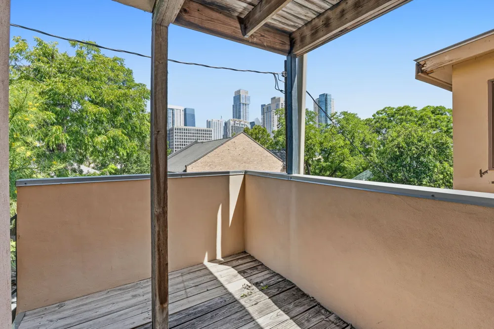 1106 W 6th Street #206 Austin, TX 78703