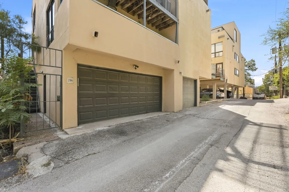 1106 W 6th Street #206 Austin, TX 78703