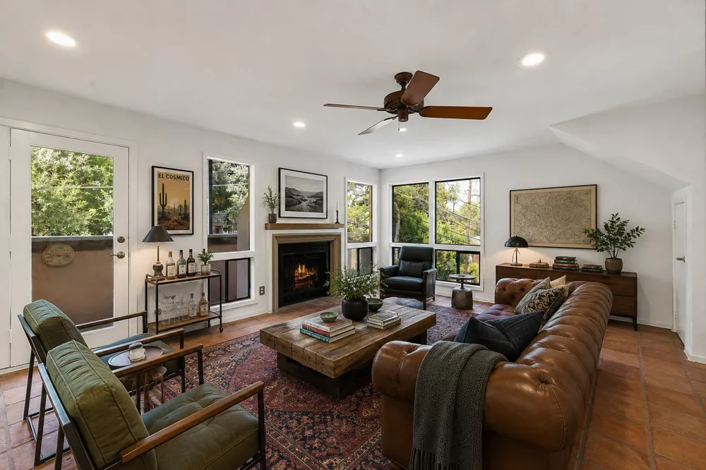 1106 W 6th Street #206 Austin, TX 78703