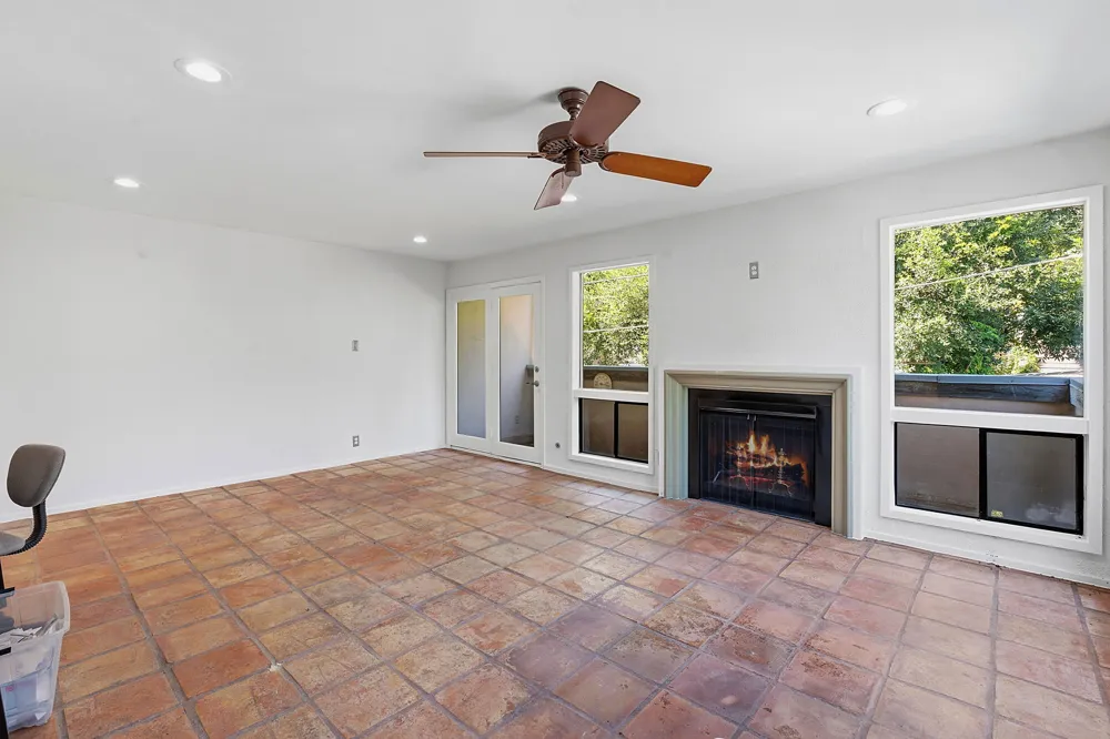 1106 W 6th Street #206 Austin, TX 78703
