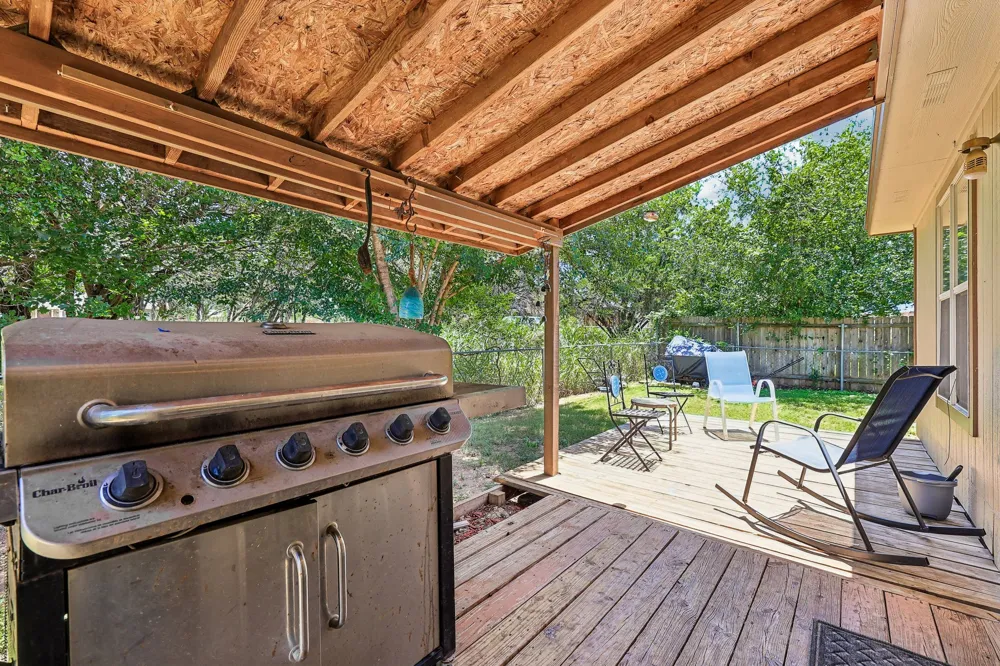 611 Magnolia Lane Cottonwood Shores, TX 78657