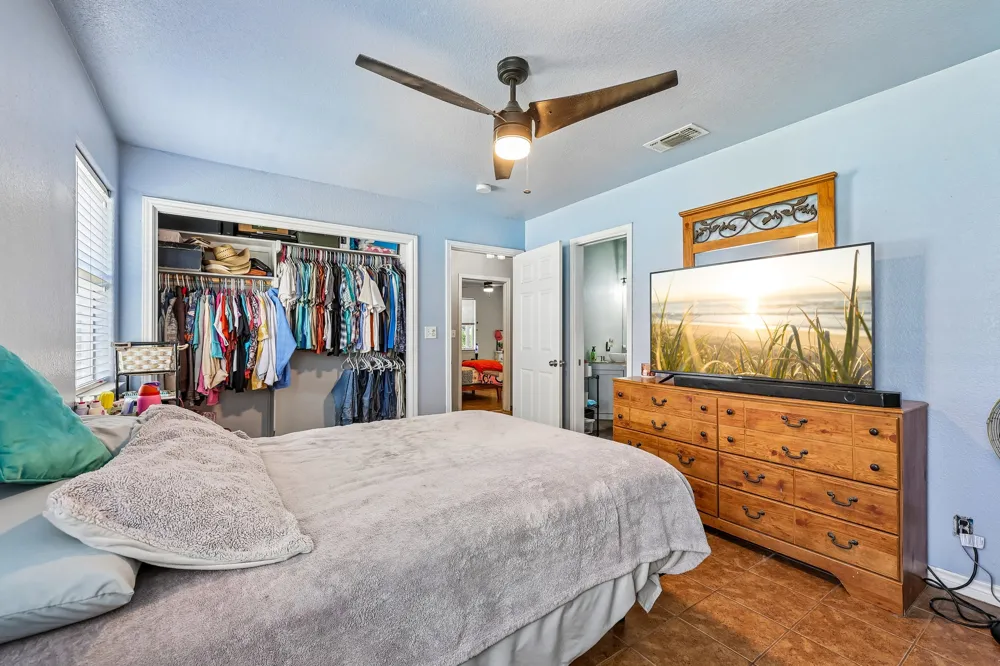 611 Magnolia Lane Cottonwood Shores, TX 78657