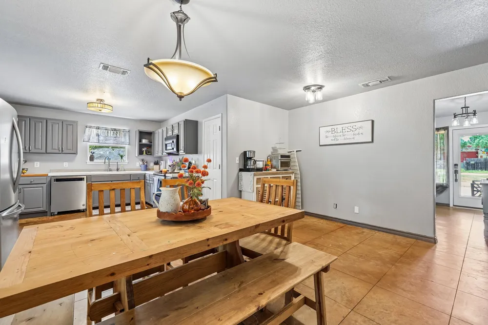 611 Magnolia Lane Cottonwood Shores, TX 78657