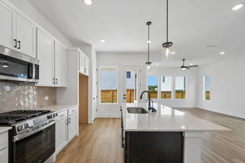 1410 Rambling Rose Road Austin, TX 78745