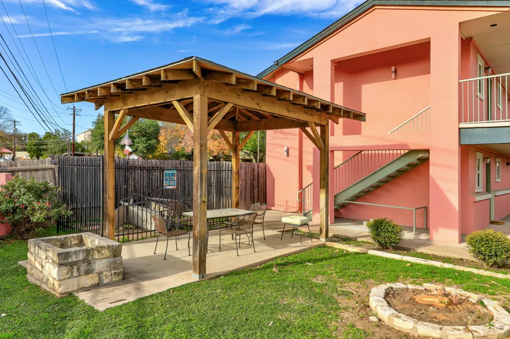 1422 Collier Street #105 Austin, TX 78704