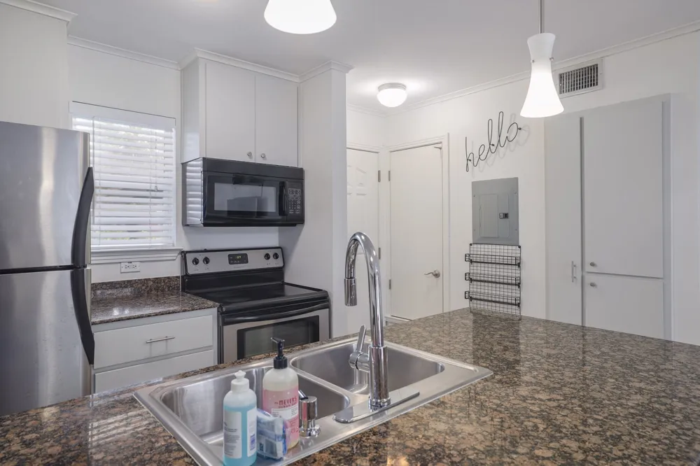 1422 Collier Street #105 Austin, TX 78704