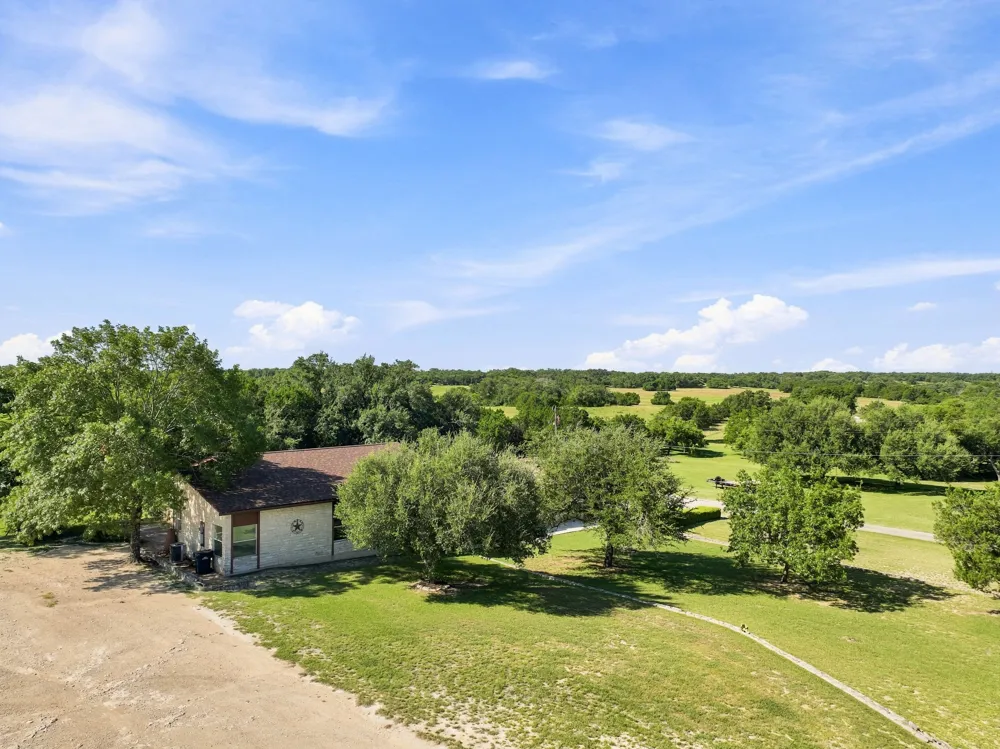606 Rolling Hills Road Liberty Hill, TX 78642