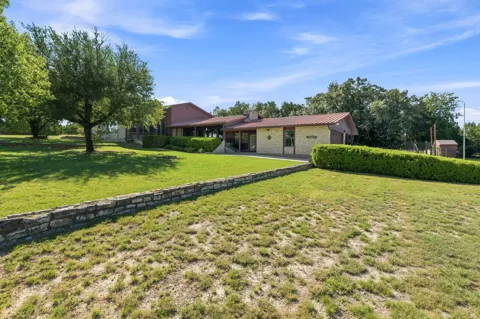 606 Rolling Hills Road