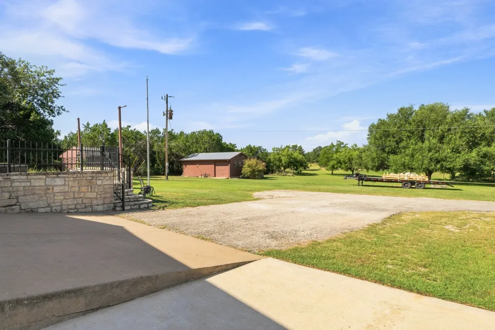 606 Rolling Hills Road Liberty Hill, TX 78642