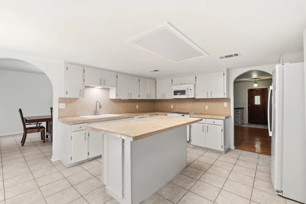 606 Rolling Hills Road Liberty Hill, TX 78642