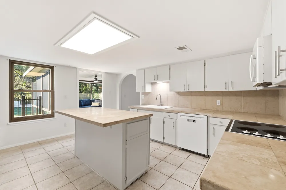 606 Rolling Hills Road Liberty Hill, TX 78642