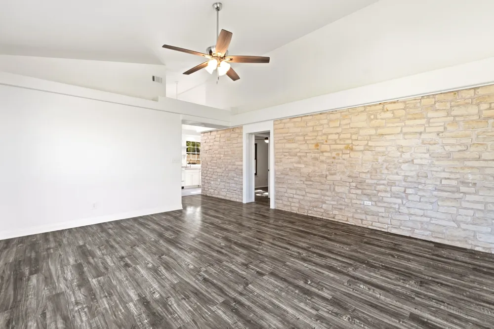 606 Rolling Hills Road Liberty Hill, TX 78642