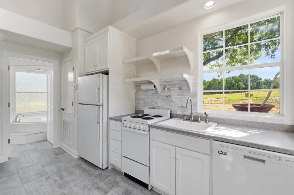 606 Rolling Hills Road Liberty Hill, TX 78642