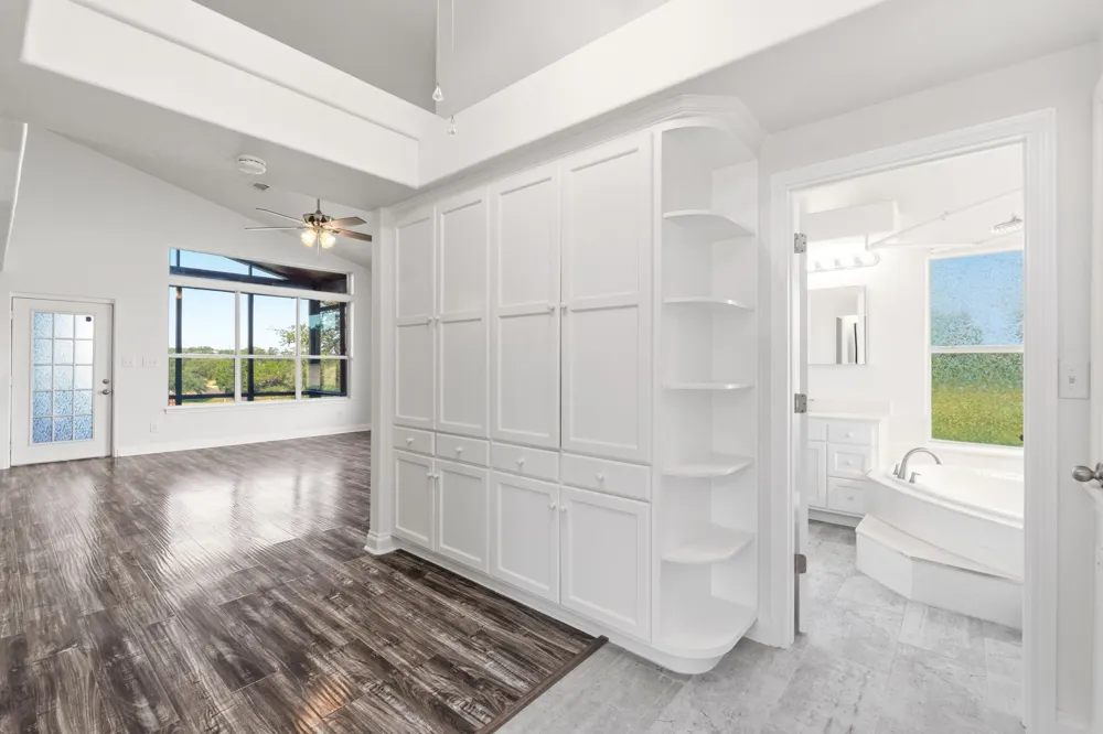 606 Rolling Hills Road Liberty Hill, TX 78642