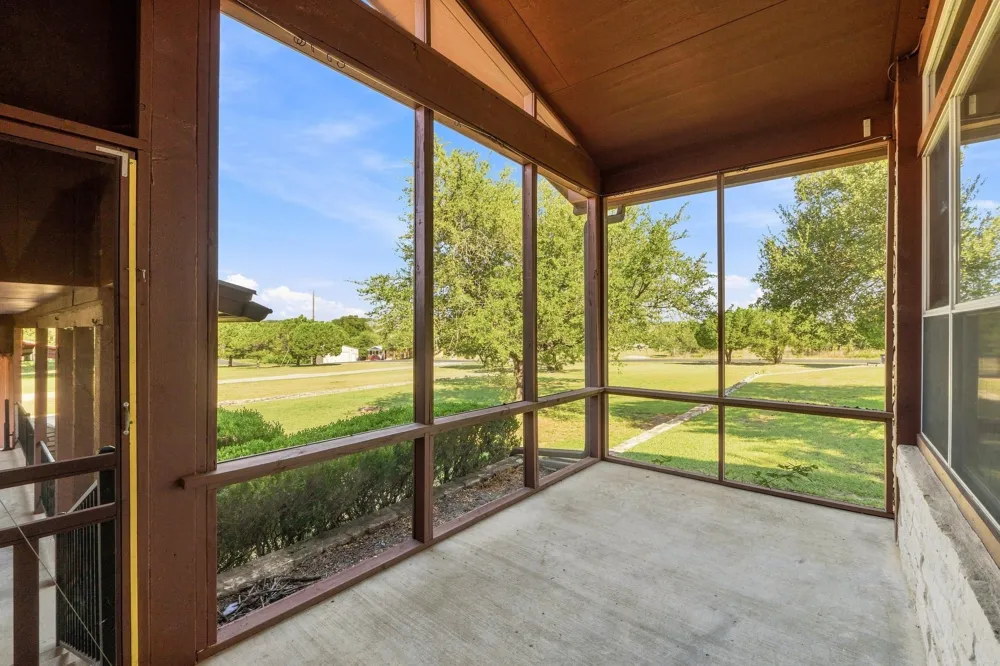 606 Rolling Hills Road Liberty Hill, TX 78642