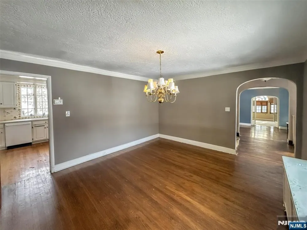 112 Oxford Place Glen Rock, NJ 07452