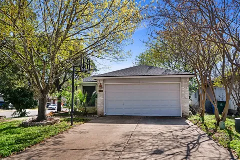 1001 Apple Cross Drive