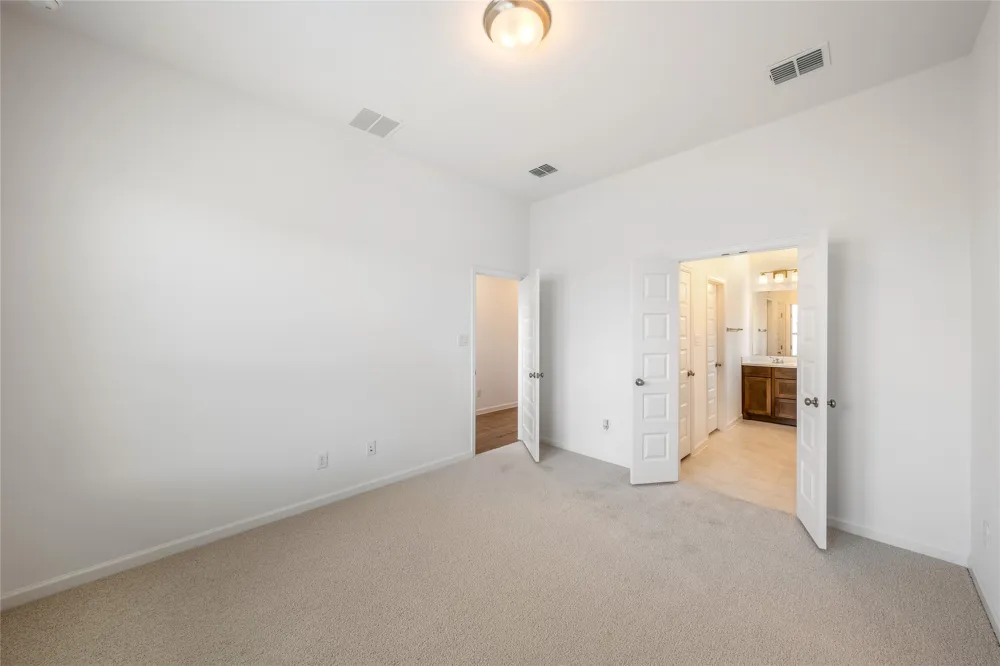 186 Blackborrow Drive Kyle, TX 78640
