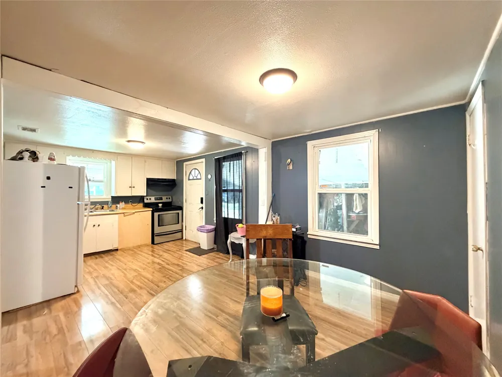 2200 W Gillis Avenue Cameron, TX 76520