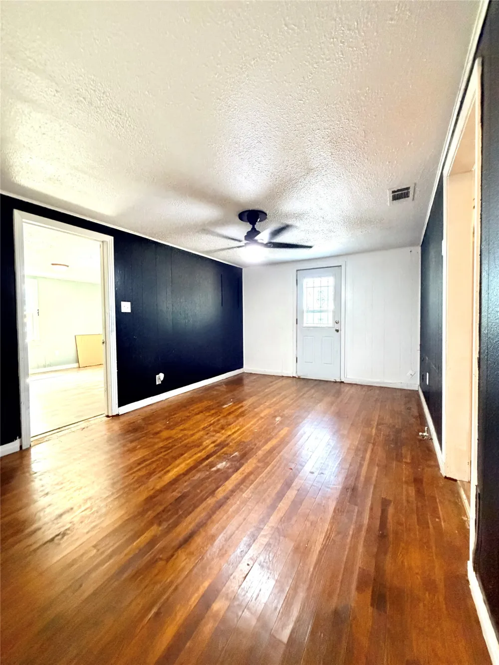 2200 W Gillis Avenue Cameron, TX 76520