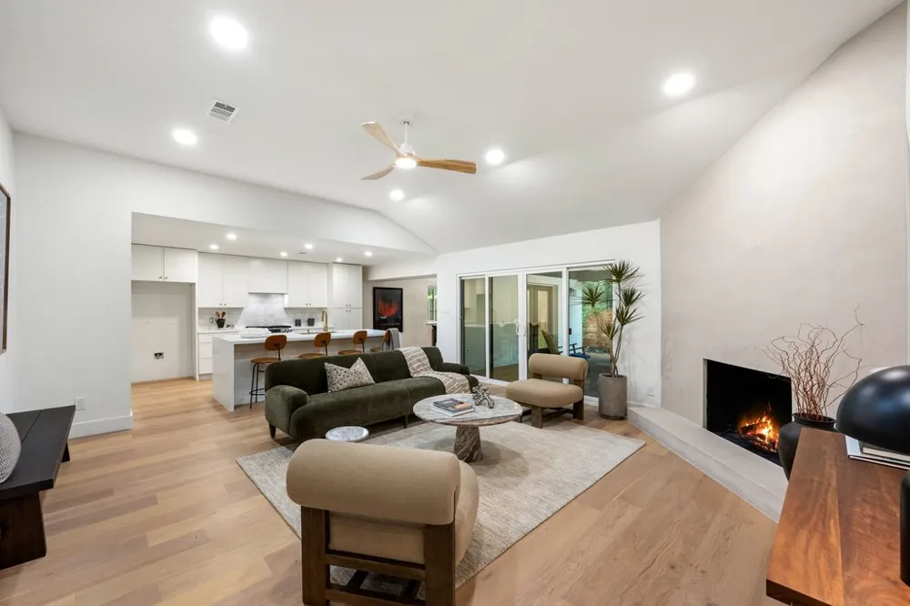 6303 Cannes Circle Austin, TX 78745