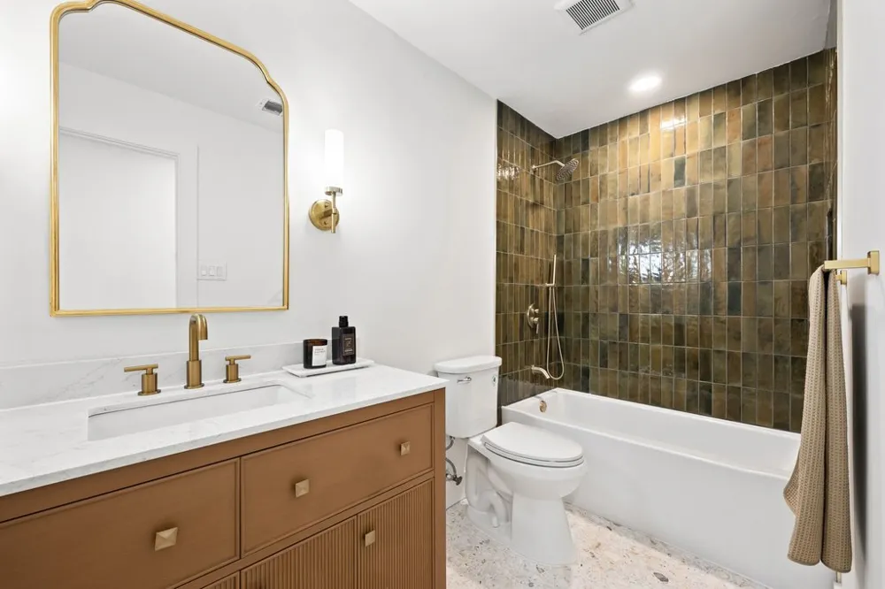 6303 Cannes Circle Austin, TX 78745