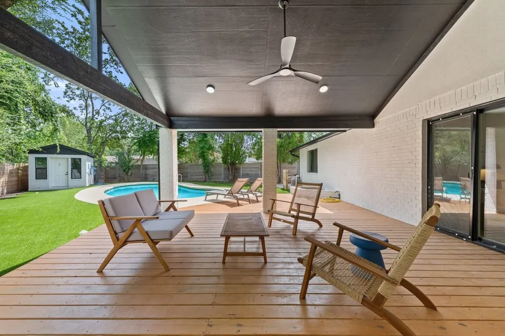 6303 Cannes Circle Austin, TX 78745