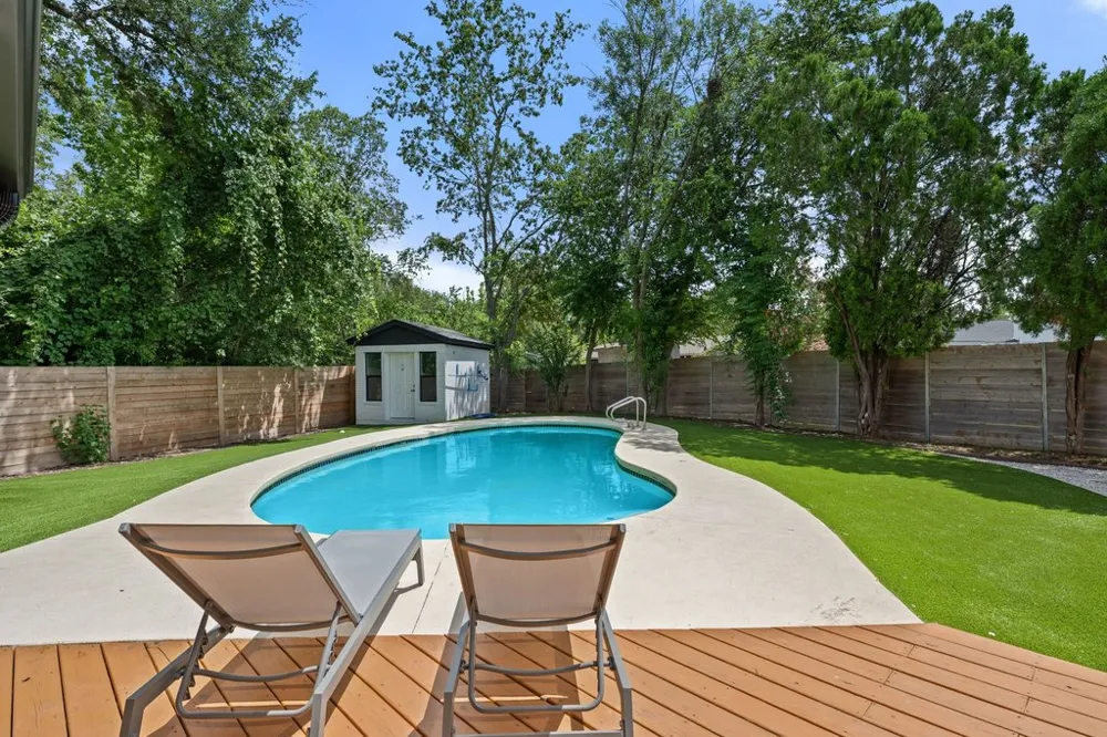 6303 Cannes Circle Austin, TX 78745