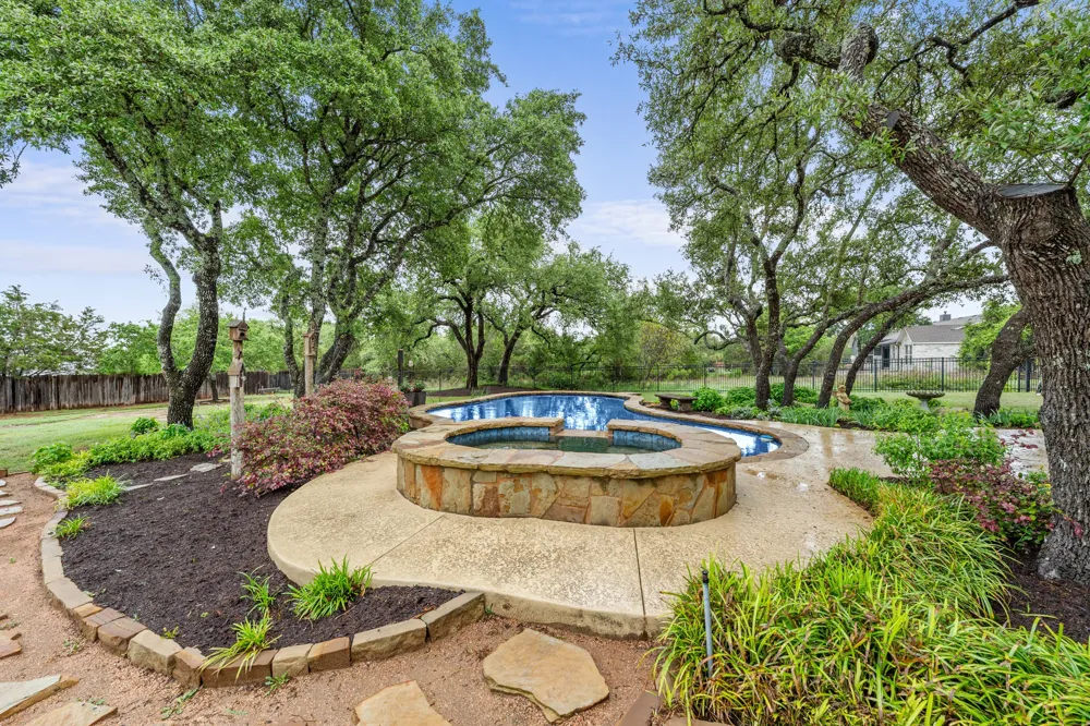 241 Onion Creek Lane Driftwood, TX 78619