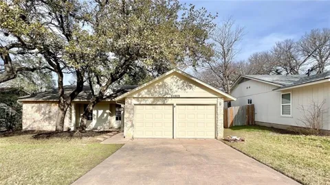 11909 Hardwood Trail