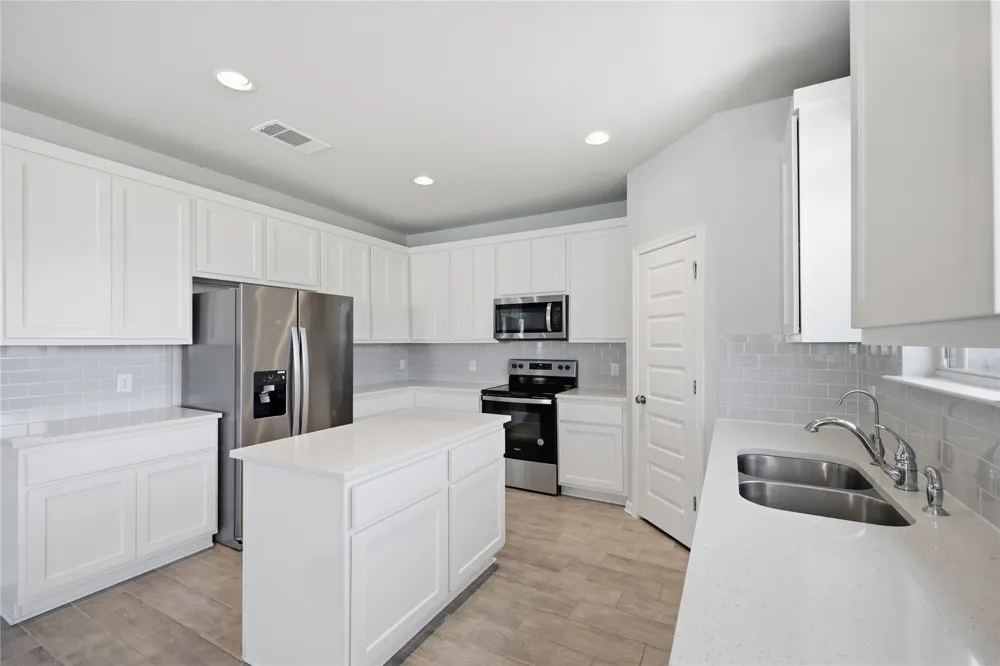 105 Quiet Man Drive Jarrell, TX 76537