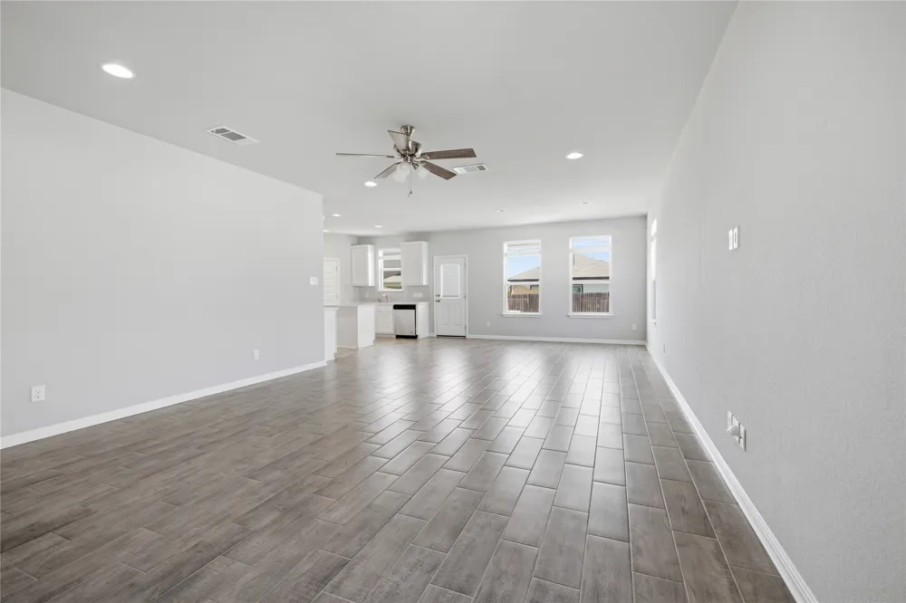 105 Quiet Man Drive Jarrell, TX 76537