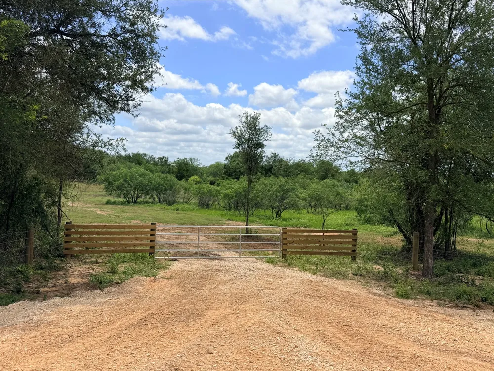 FM 86 Tract 5 Highway Luling, TX 78648