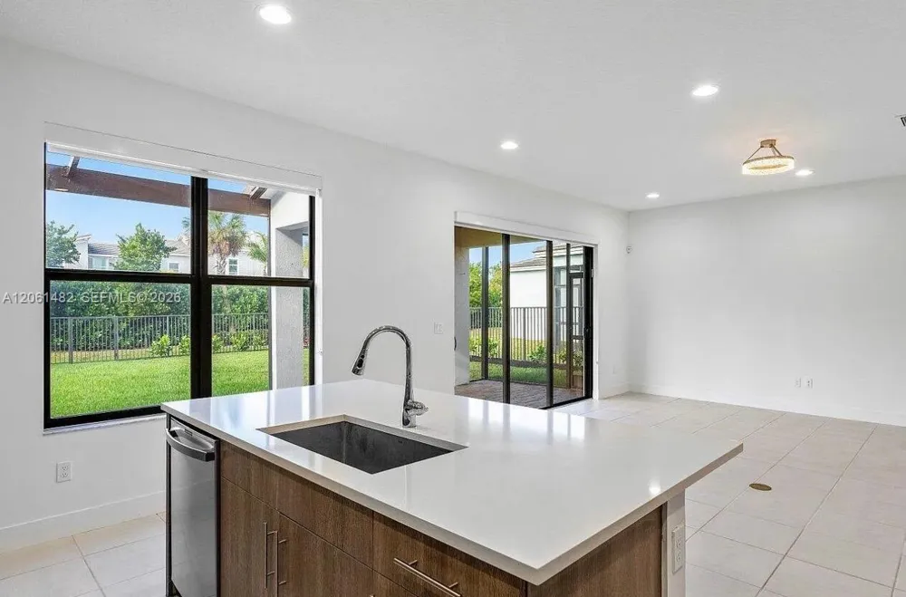 5485 Starfish Rd Westlake, FL 33470