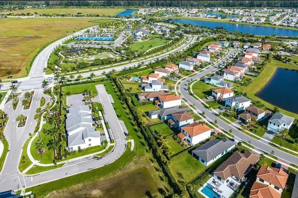 5485 Starfish Rd Westlake, FL 33470