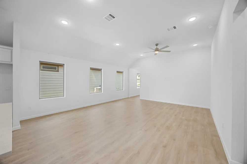 171 Hornet Street Elgin, TX 78621