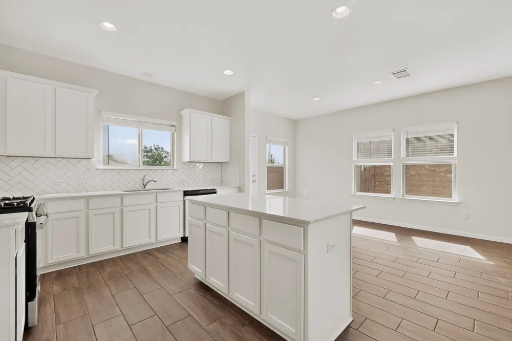 12432 Ostrich Trail Manor, TX 78653