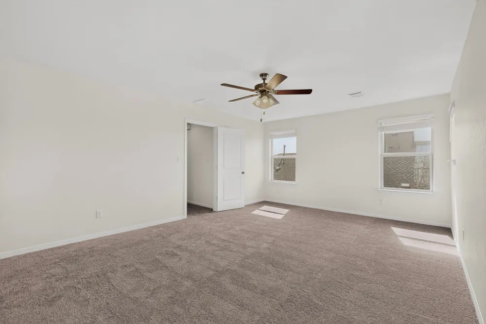 12432 Ostrich Trail Manor, TX 78653