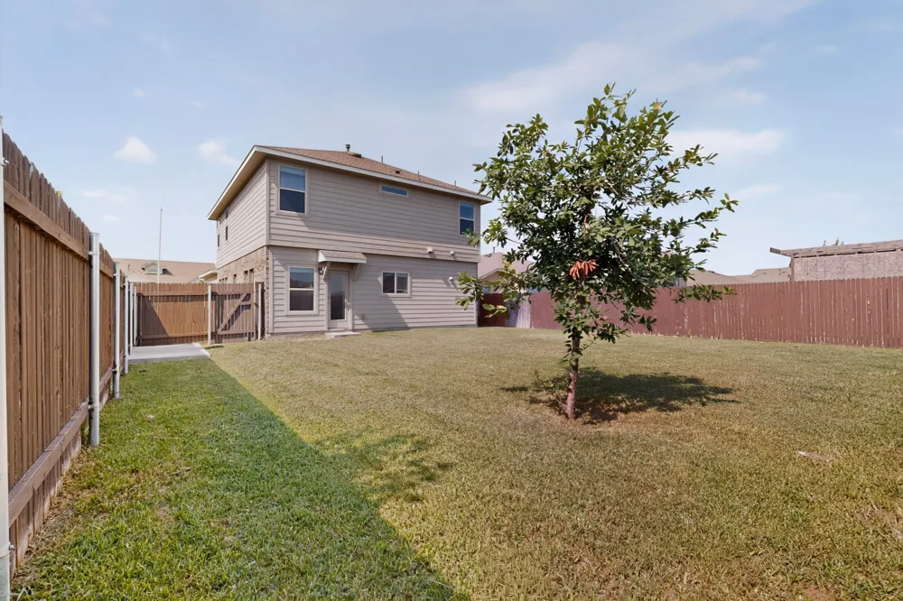 12432 Ostrich Trail Manor, TX 78653