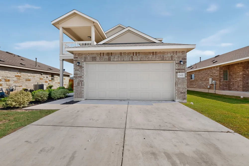 12432 Ostrich Trail Manor, TX 78653