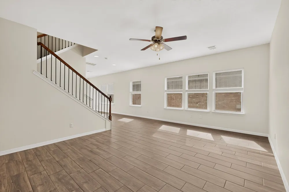 12432 Ostrich Trail Manor, TX 78653