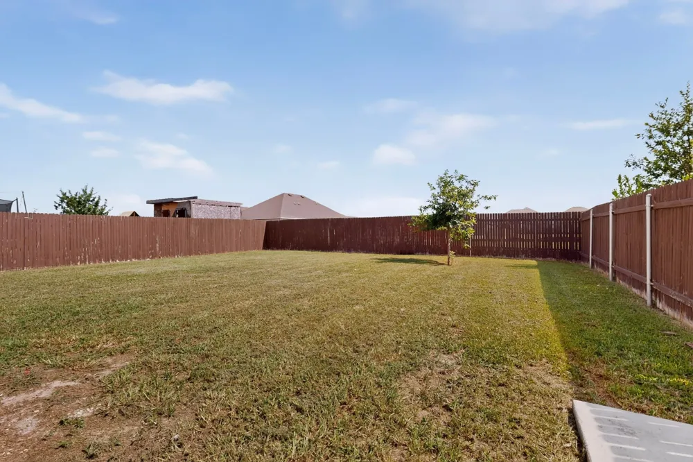 12432 Ostrich Trail Manor, TX 78653