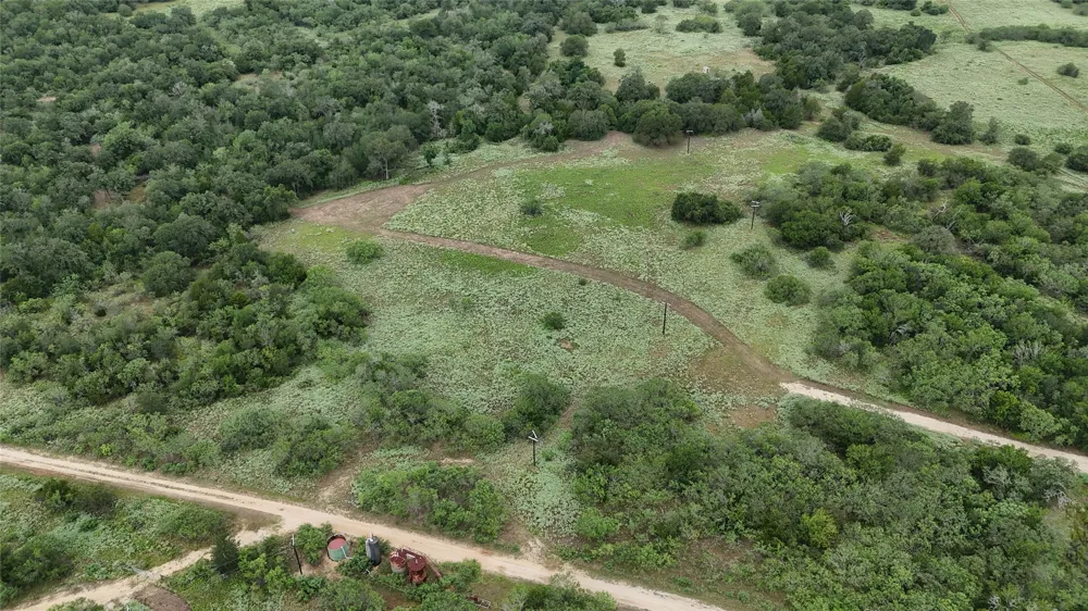 590 Coastal Lane Luling, TX 78648