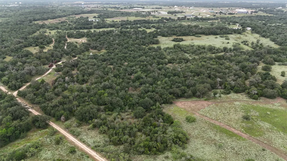 590 Coastal Lane Luling, TX 78648