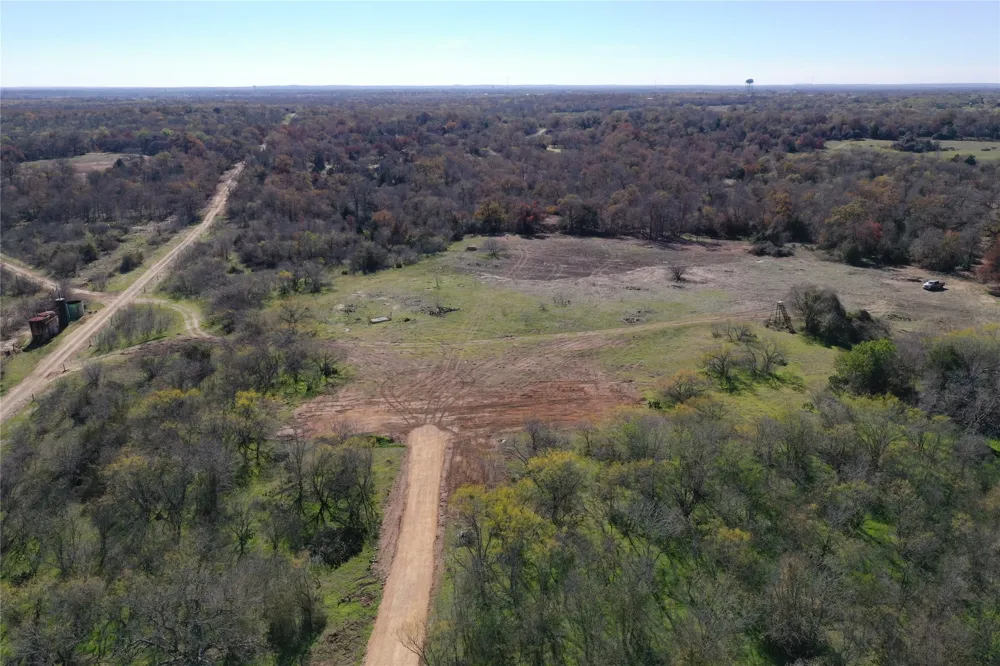 590 Coastal Lane Luling, TX 78648